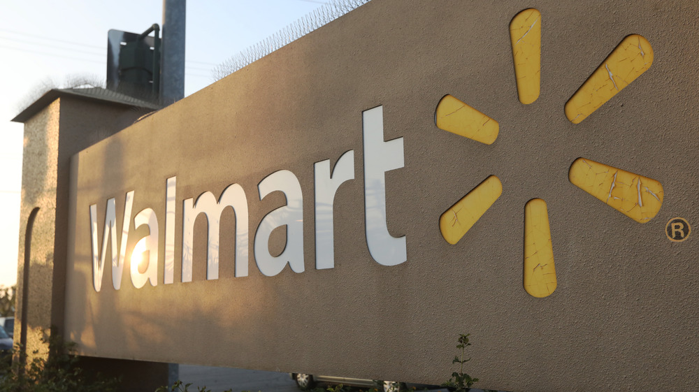 FILE: Walmart signage 