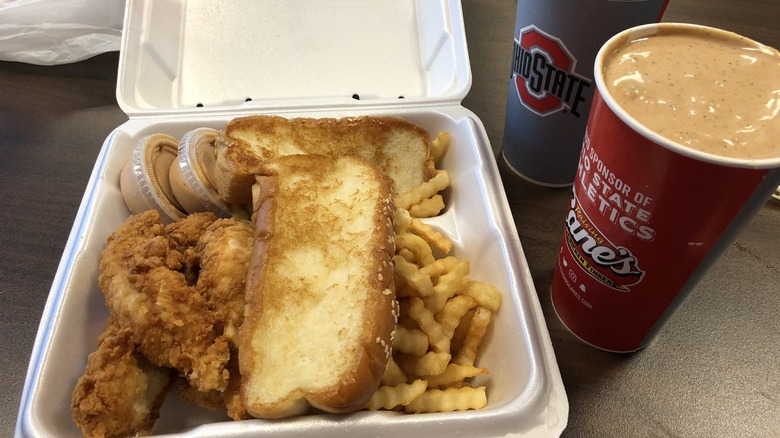 raising cane's chicken, bread, and drinks