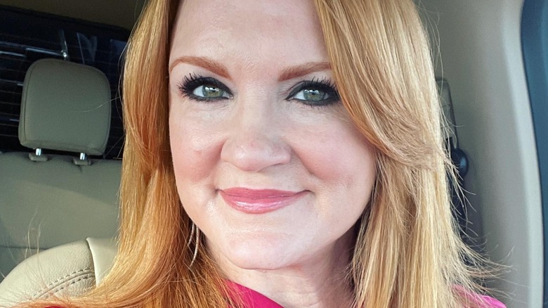 ree drummond smiles in car