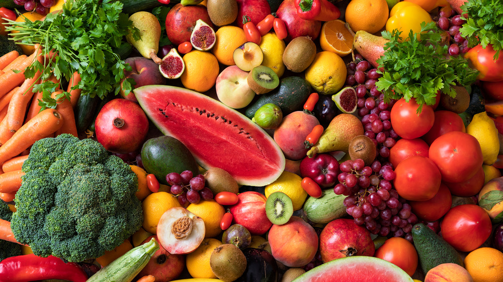 Fruit and vegetable assortment