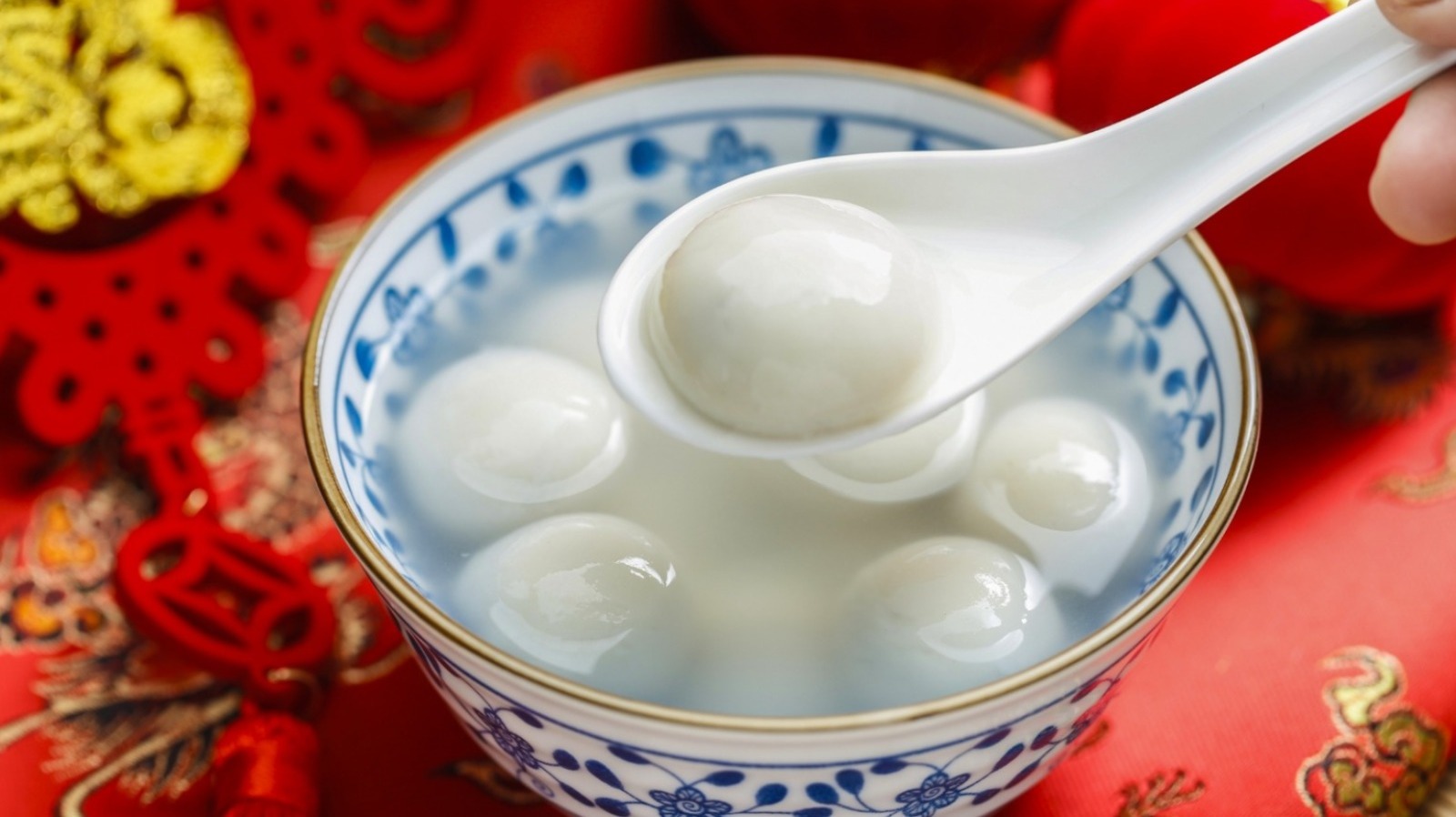 sweet rice balls chinese new year
