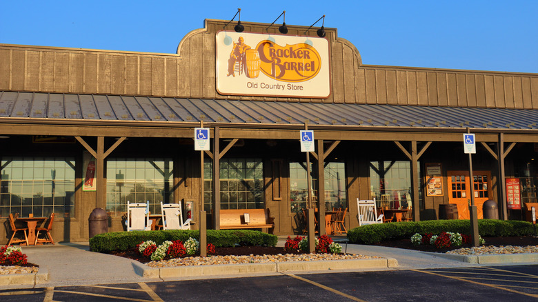 Cracker Barrel store