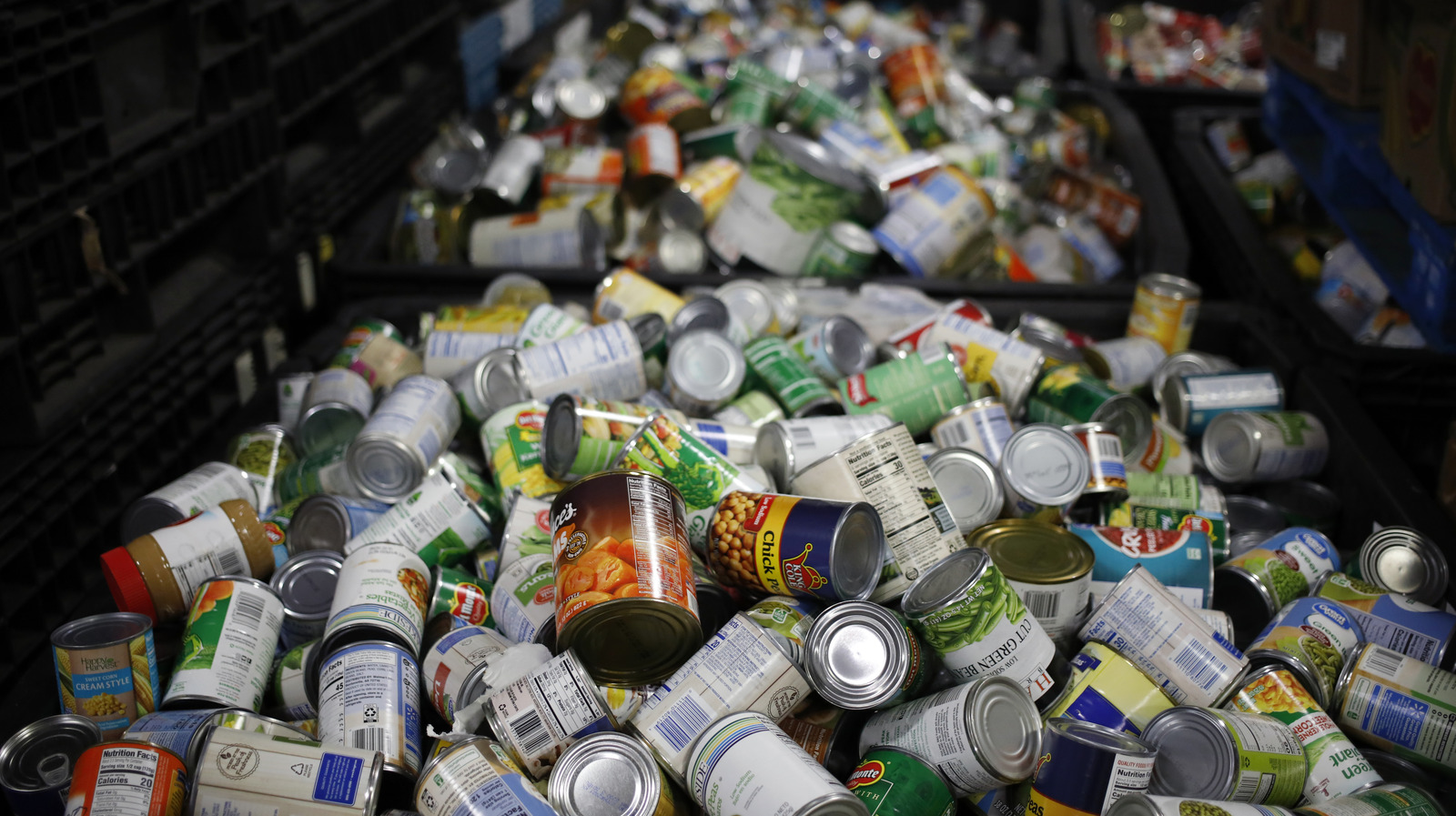 The Reason You Shouldn't Store Food In An Open Can