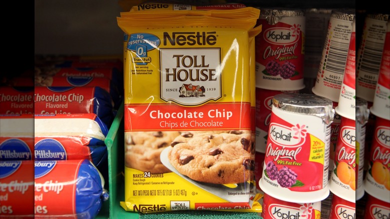 Package of recalled Nestlé Toll House cookie dough on store shelves in 2009
