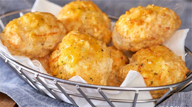 basket of red lobster cheddar bay biscuits