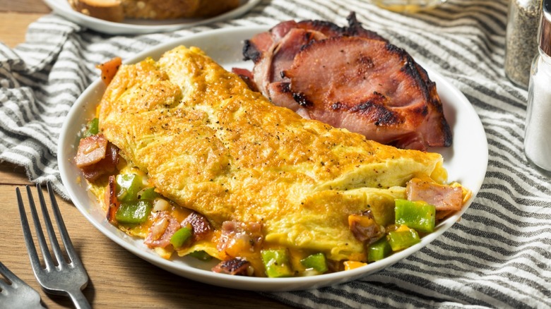 American omelet with ham