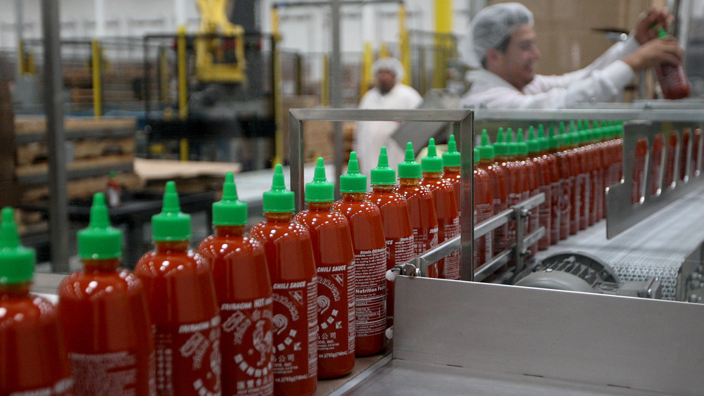 Huy Fong factory making Sriracha 