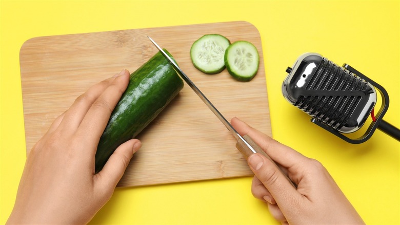 recording audio for dicing cucumbers