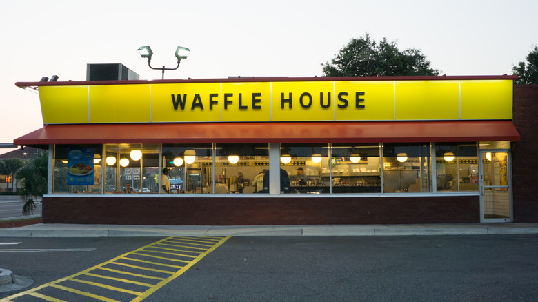 Waffle House storefront 