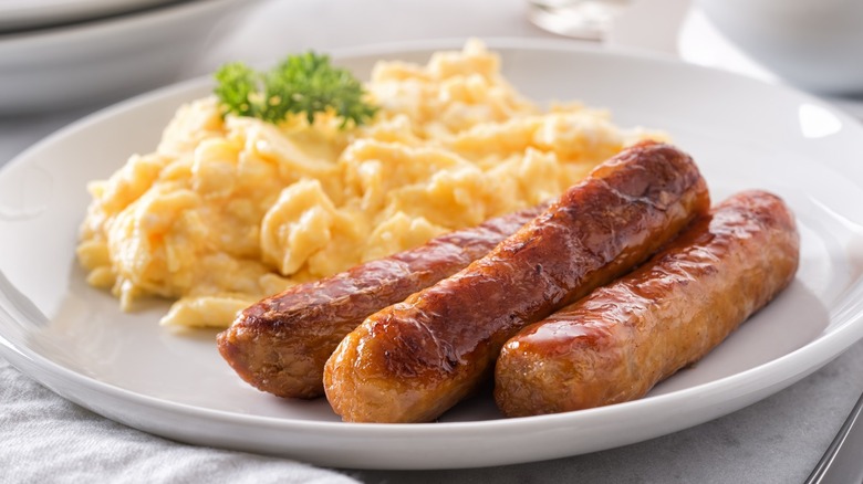 breakfast sausage with eggs