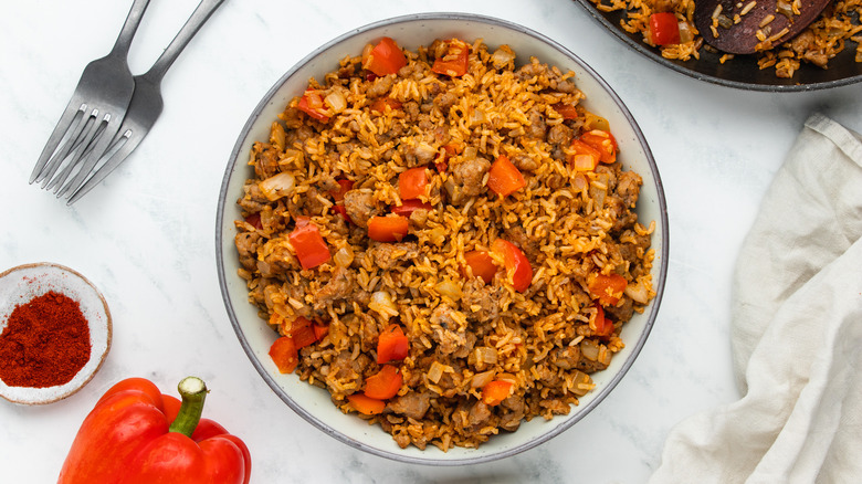 Rice bowl with bell peppers