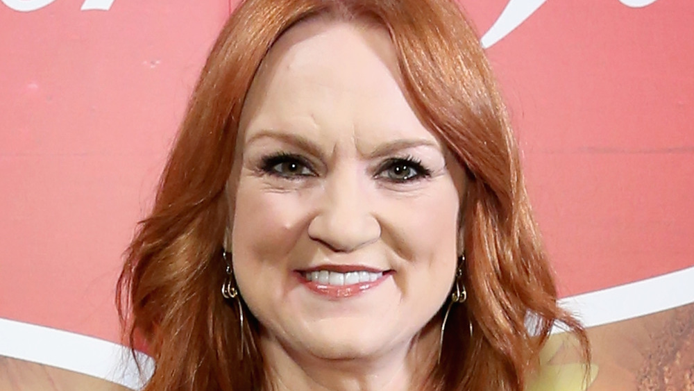 The Pioneer Woman, Ree Drummond, posing at an event