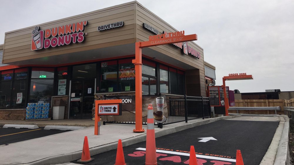 Dunkin' drive-thru 