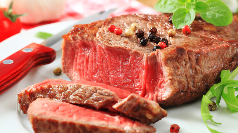 steak with peppercorns