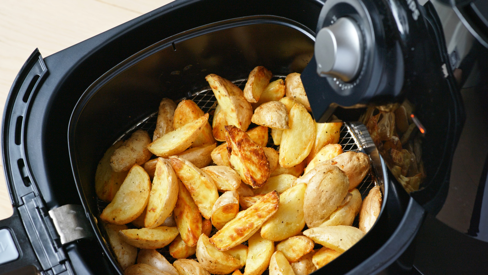 The Secret To Making Roasted Potatoes In An Air Fryer