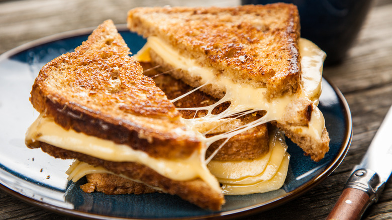 grilled cheese sandwich