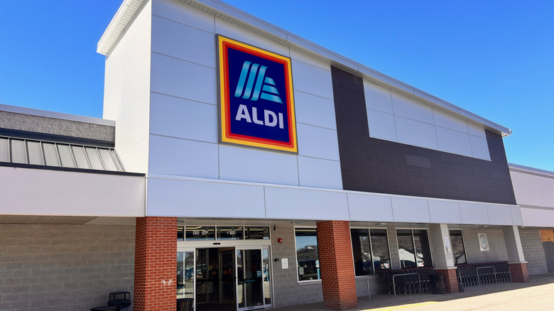 The exterior of an Aldi store.