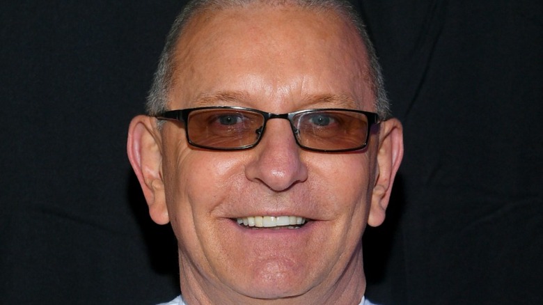 Robert Irvine smiling