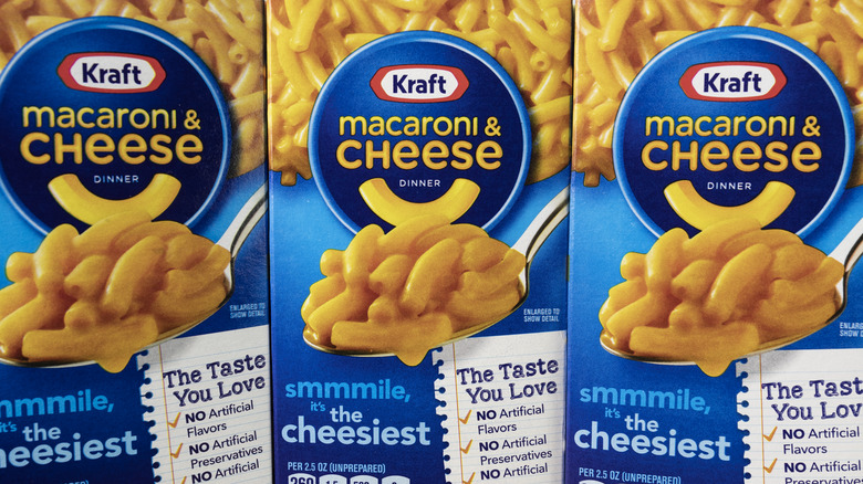 kraft macaroni and cheese boxes