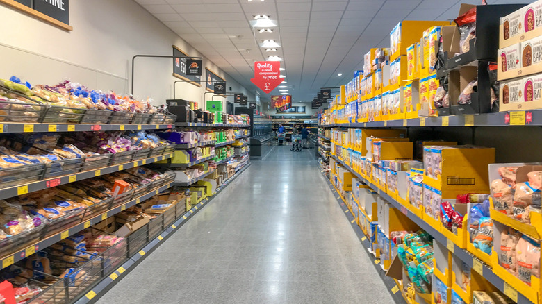 people shopping at an aldi