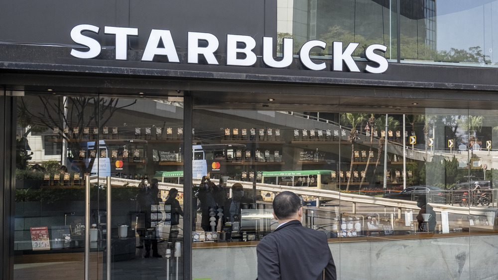 starbucks exterior