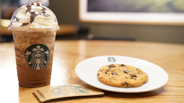 Starbucks drink and cookie