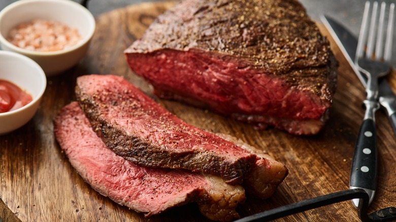 steak cut into slices