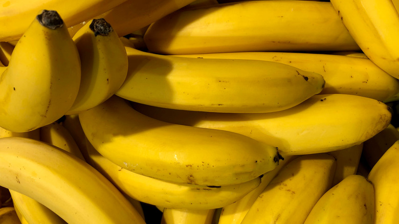 pile of bananas