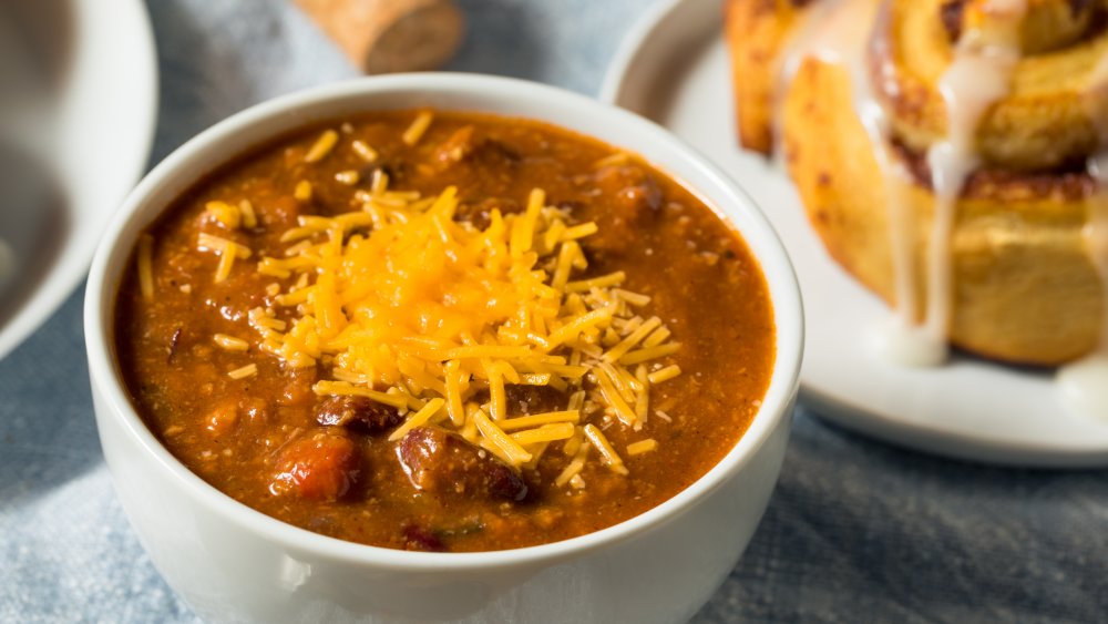 Chili with cinnamon rolls