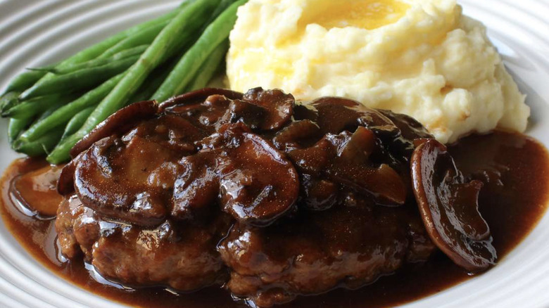 Salisbury steak with mashed potatoes and green beans