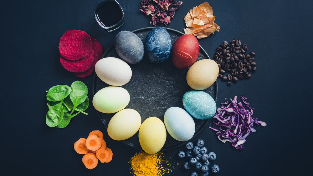 Dyed eggs, not what this article is about per se. BUUUUUUUUT, I thought they looked pretty and we are discussing colors SOOOOOOOO.... voila!