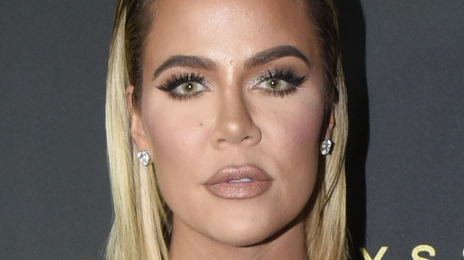 The Surprising Amount Of Water Khloé Kardashian Drinks Each Day