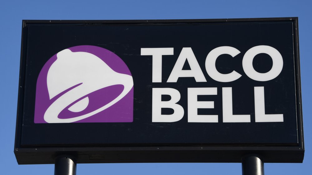 Taco Bell sign