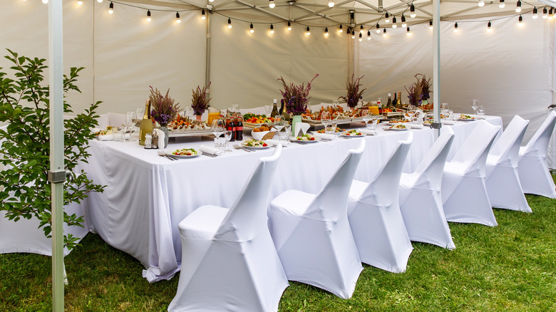 dinner table at wedding