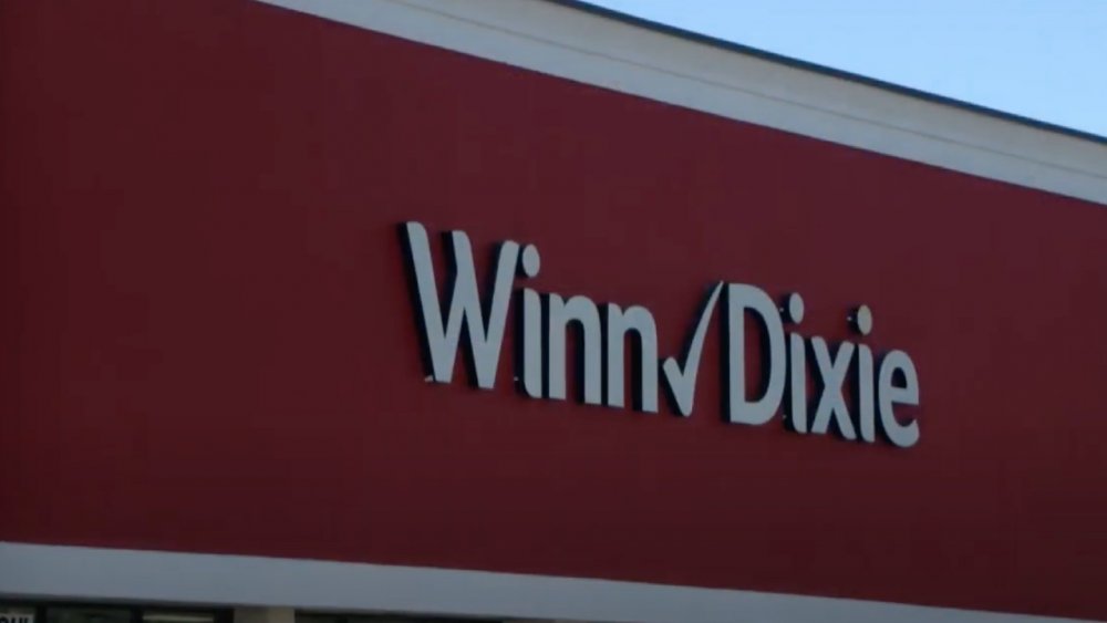 Winn-Dixie external signage