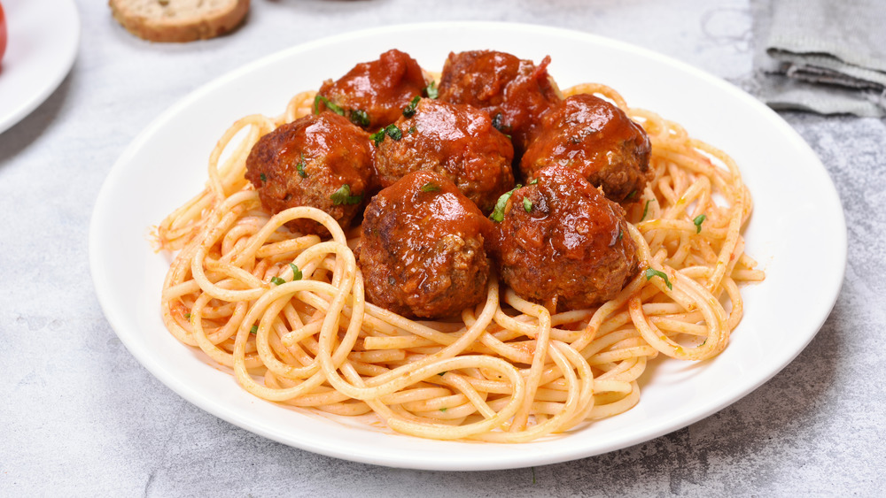 Plate of spaghetti and meatballs