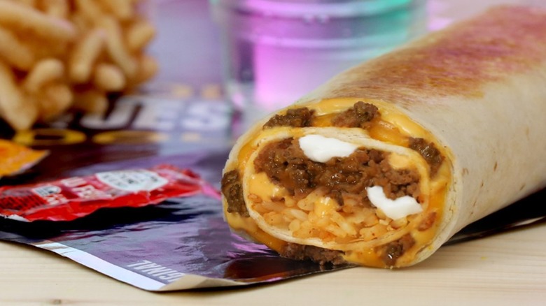 Taco Bell quesarito