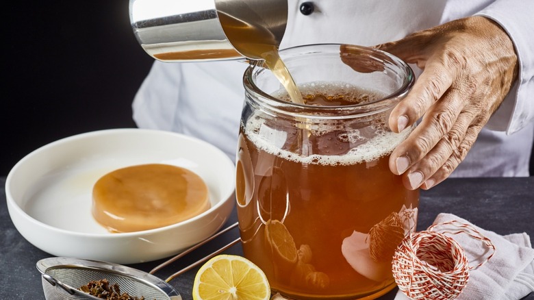 kombucha and scoby