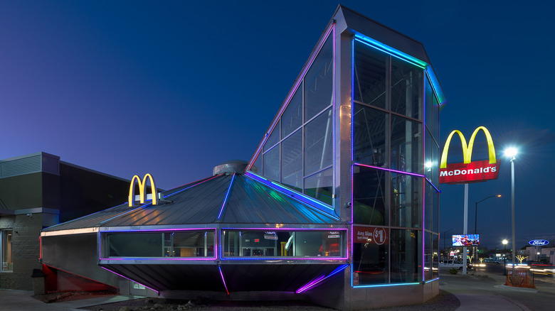 UFO shaped McDonald's in Roswell