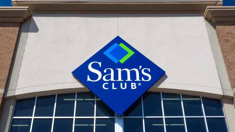 Sam's Club exterior