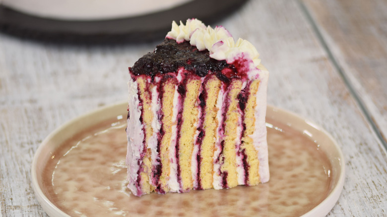Slice of vertical layer cake 