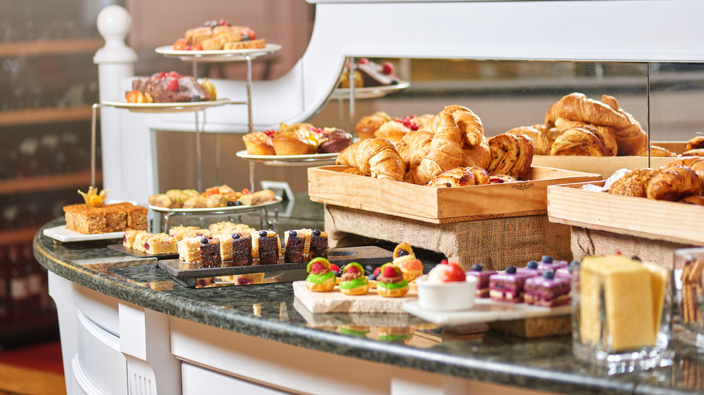 hotel breakfast buffet