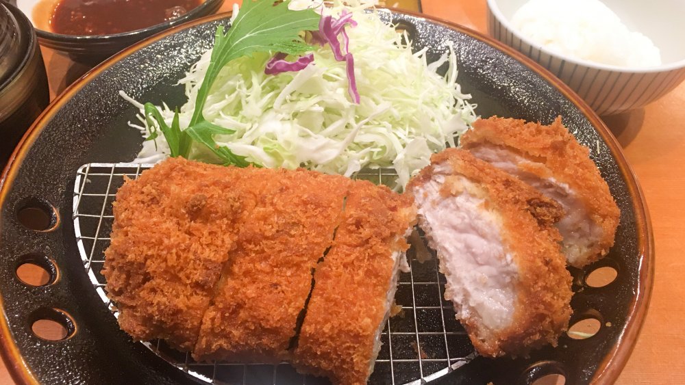 A plate of tonkatsu