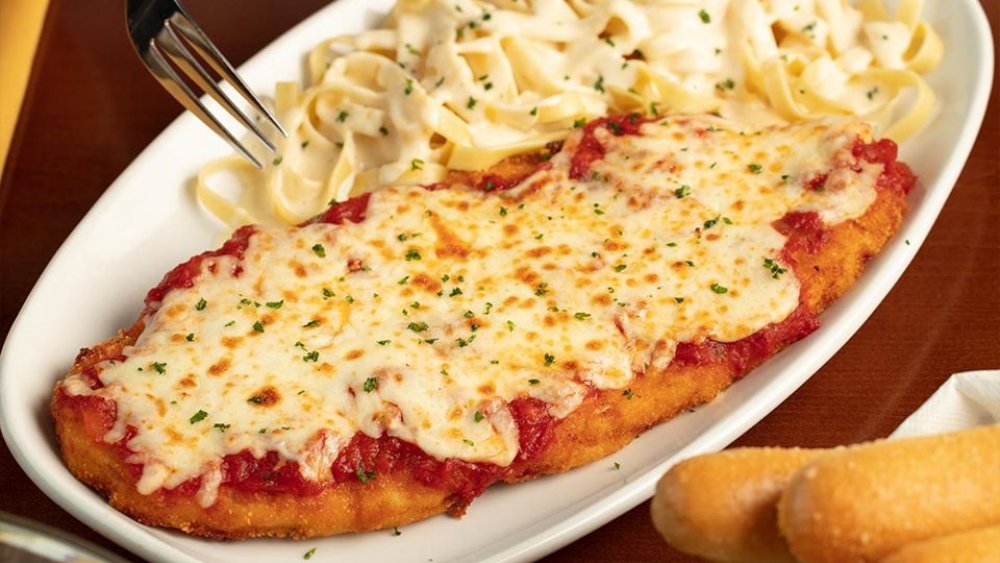 chicken Parmesan at Olive Garden