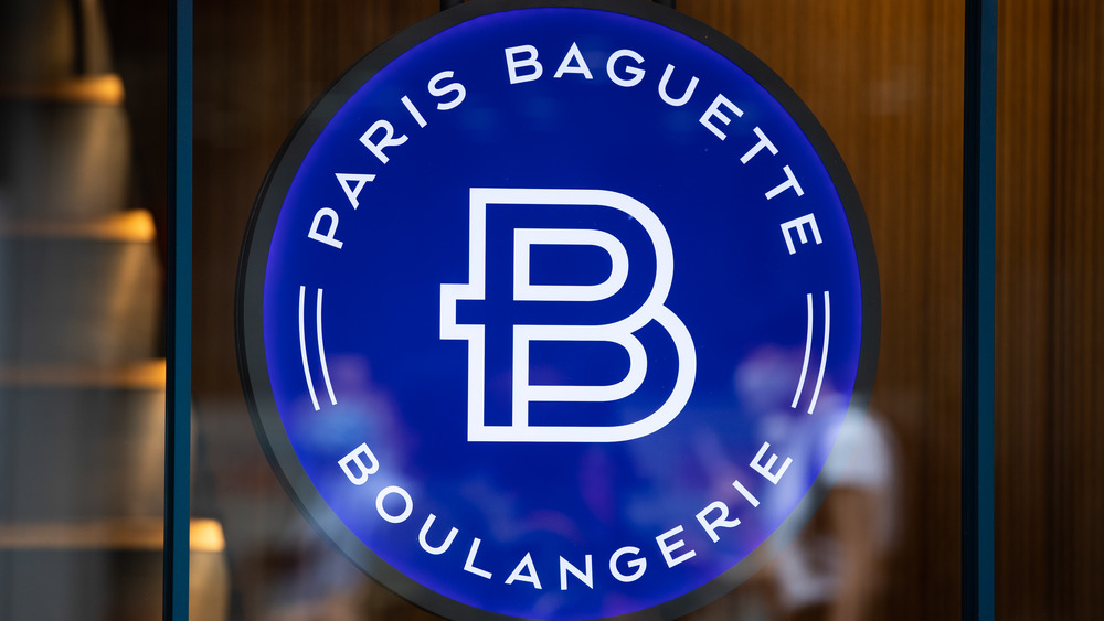 Paris Baguette sign