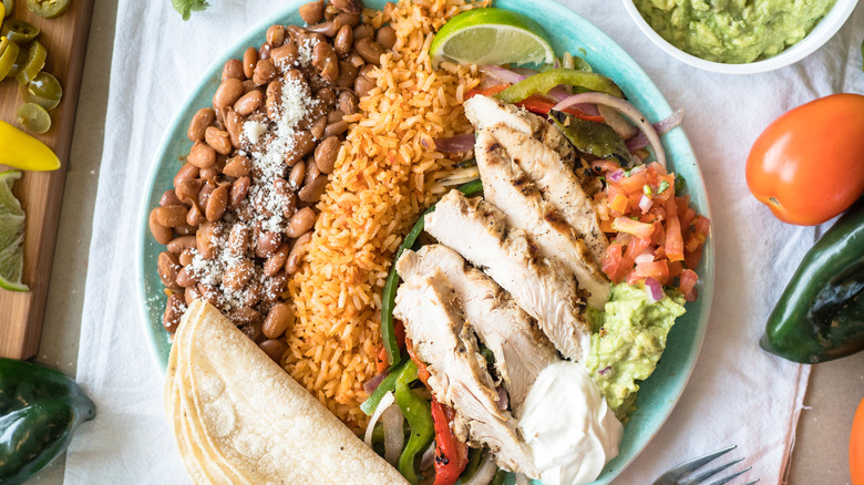 chicken fajita platter