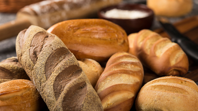 different types of breads