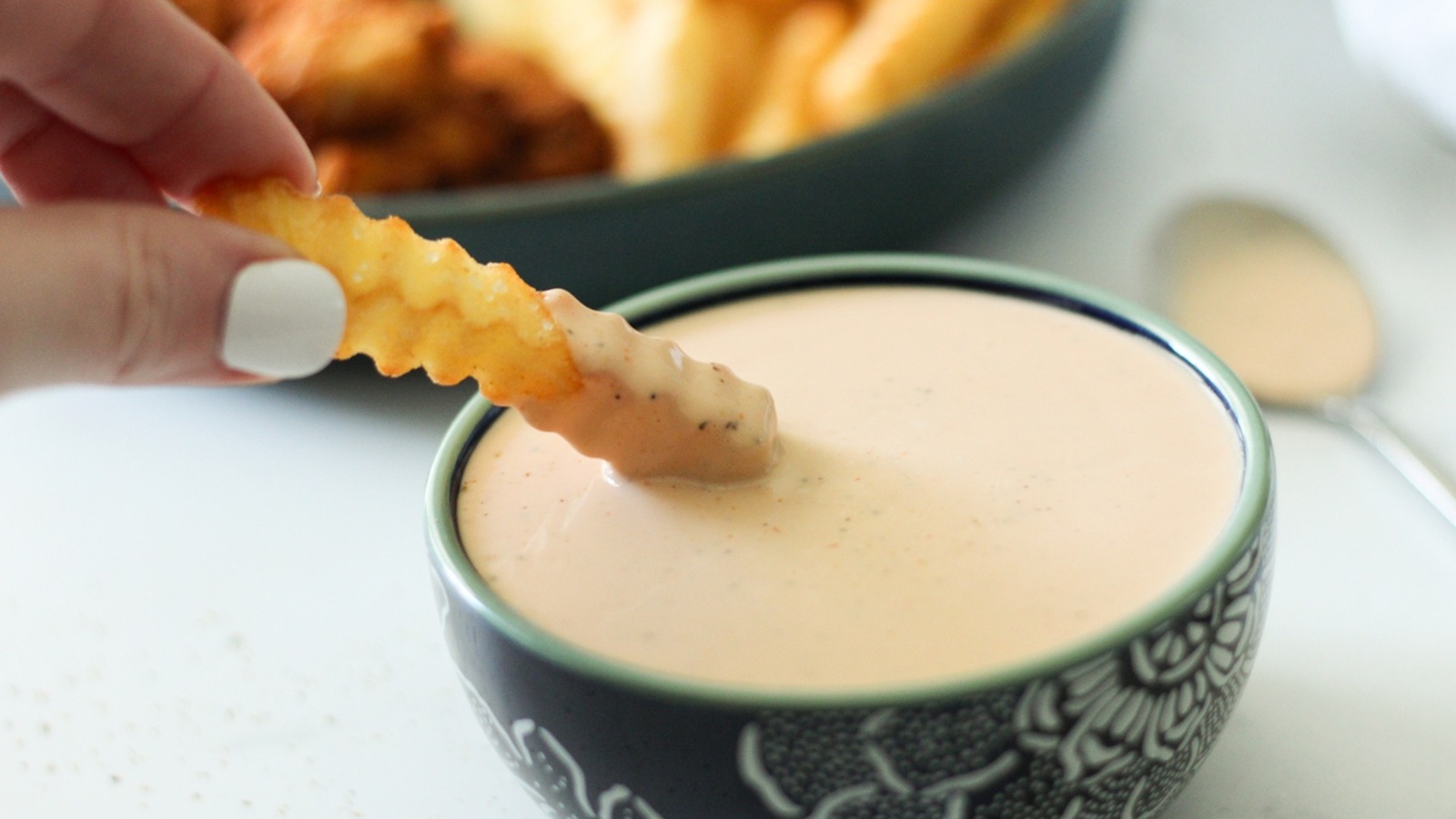 The Type Of Vinegar You Need For Copycat Zaxby s Zax Sauce the-type-of-vinegar-you-need-for-copycat-zaxby-s-zax-sauce