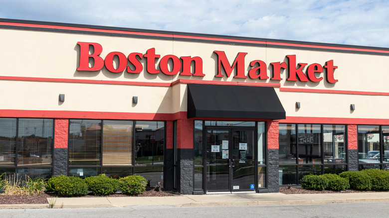 Boston Market Exterior