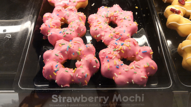 Strawberry Mochi donuts in display 